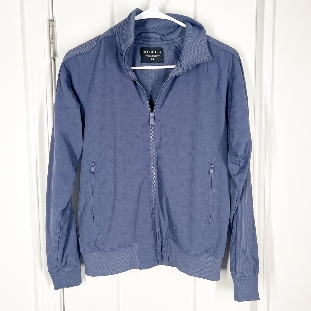Athleta Brooklyn Bomber Jacket in Jacquard Blue Leopard Size XS